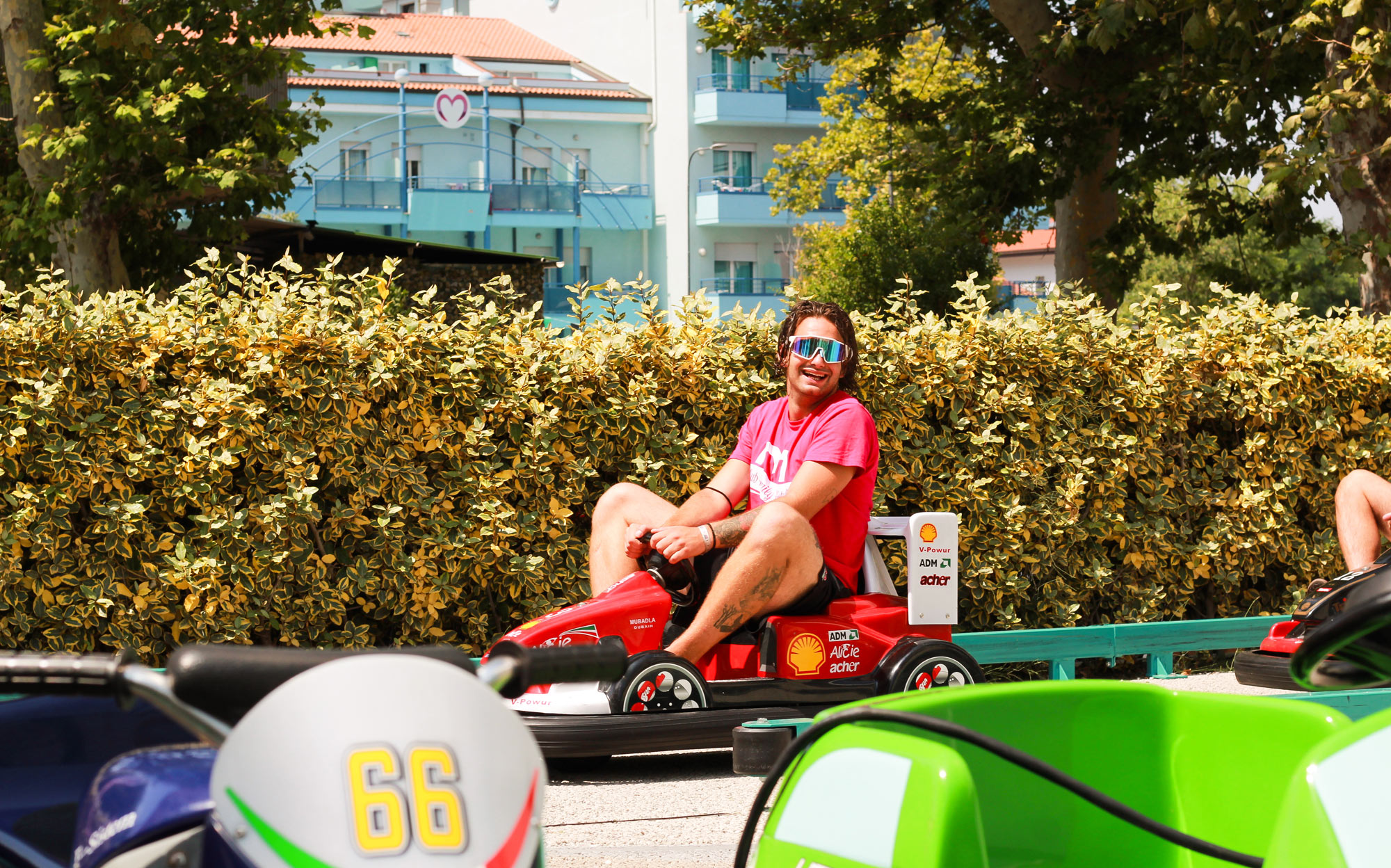 CFH Racing Pista di Macchinine: divertimento assicurato per famiglie a ...