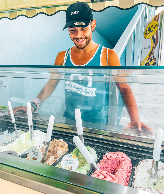 Hôtel Tosi Beach All Inclusive avec open bar boissons illimitées Club