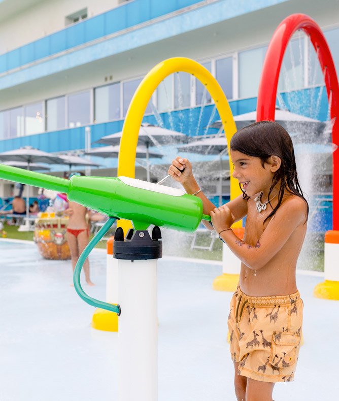 media.Gallery-Piscina-4-CFH-TosiBeach-