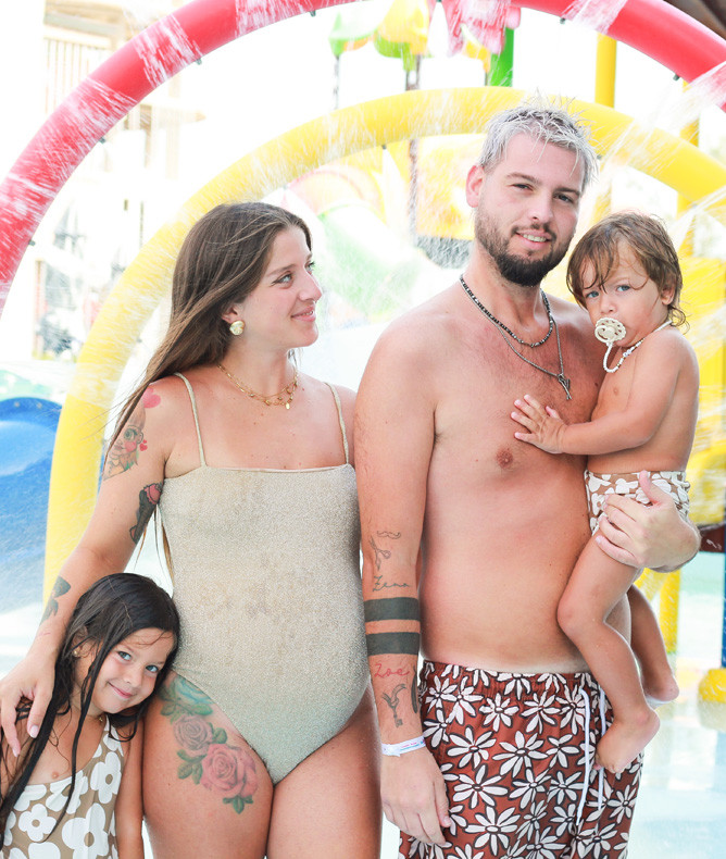 media.Gallery-Piscina_6CFH_TosiBeach